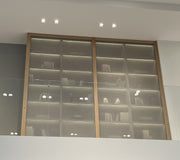 Comfort Close - Bücherregal mit Textiler Front