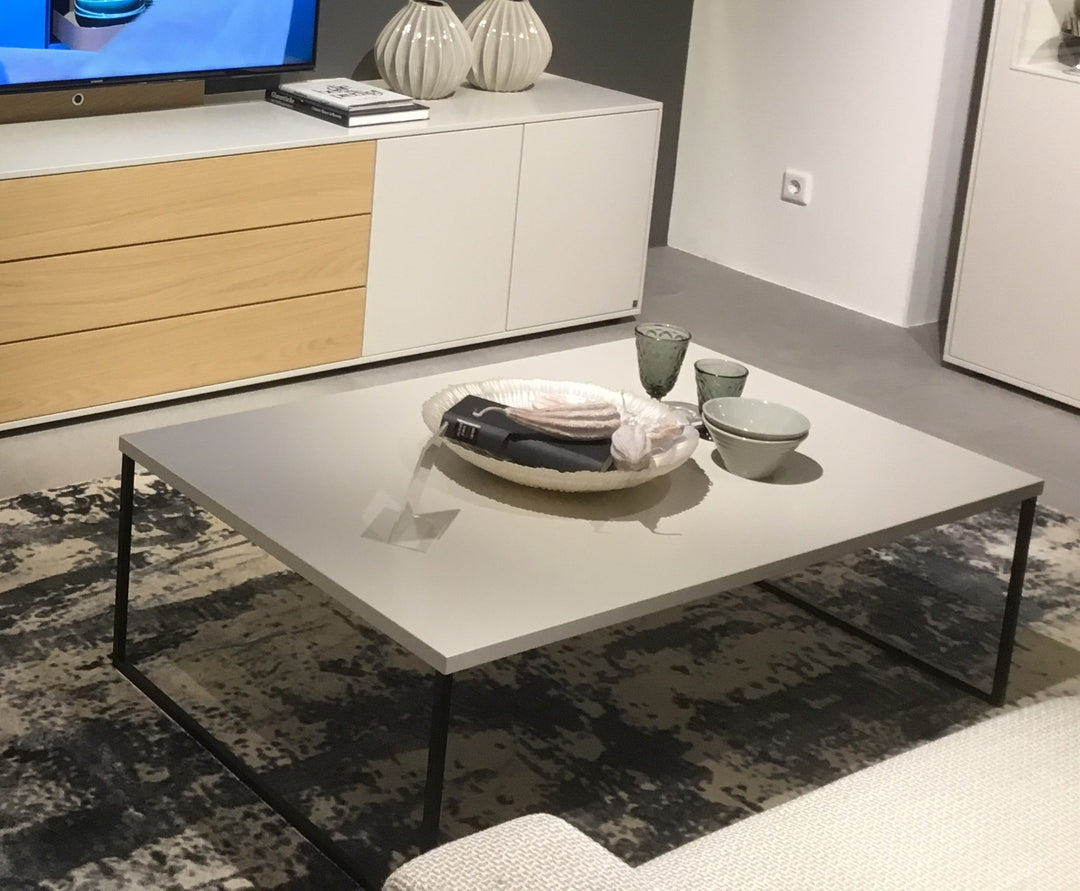 Kara Frame - Musterring - Couchtisch mit Kufen 120 cm x 75 cm