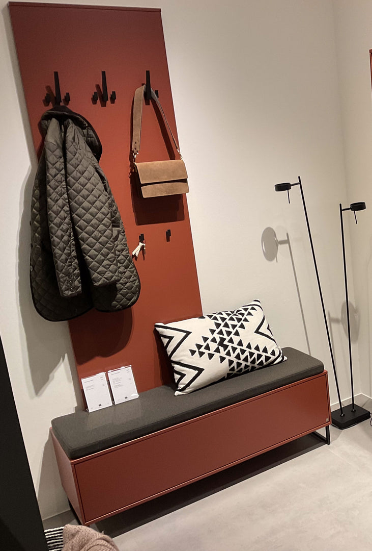 Kara Frame Garderobe - Musterring - Garderobenbank mit Garderobenpaneel