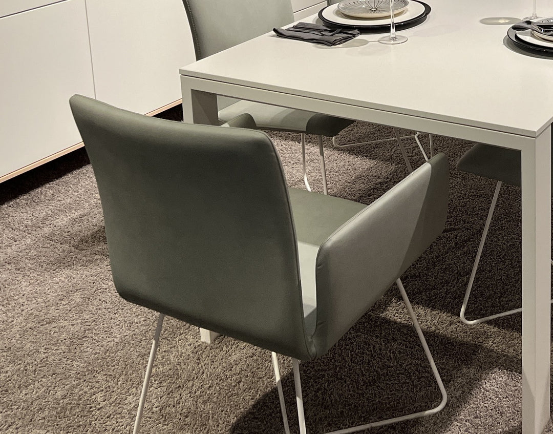 Harmony - Stuhl R5 mit Kreuzgestell und Armlehne