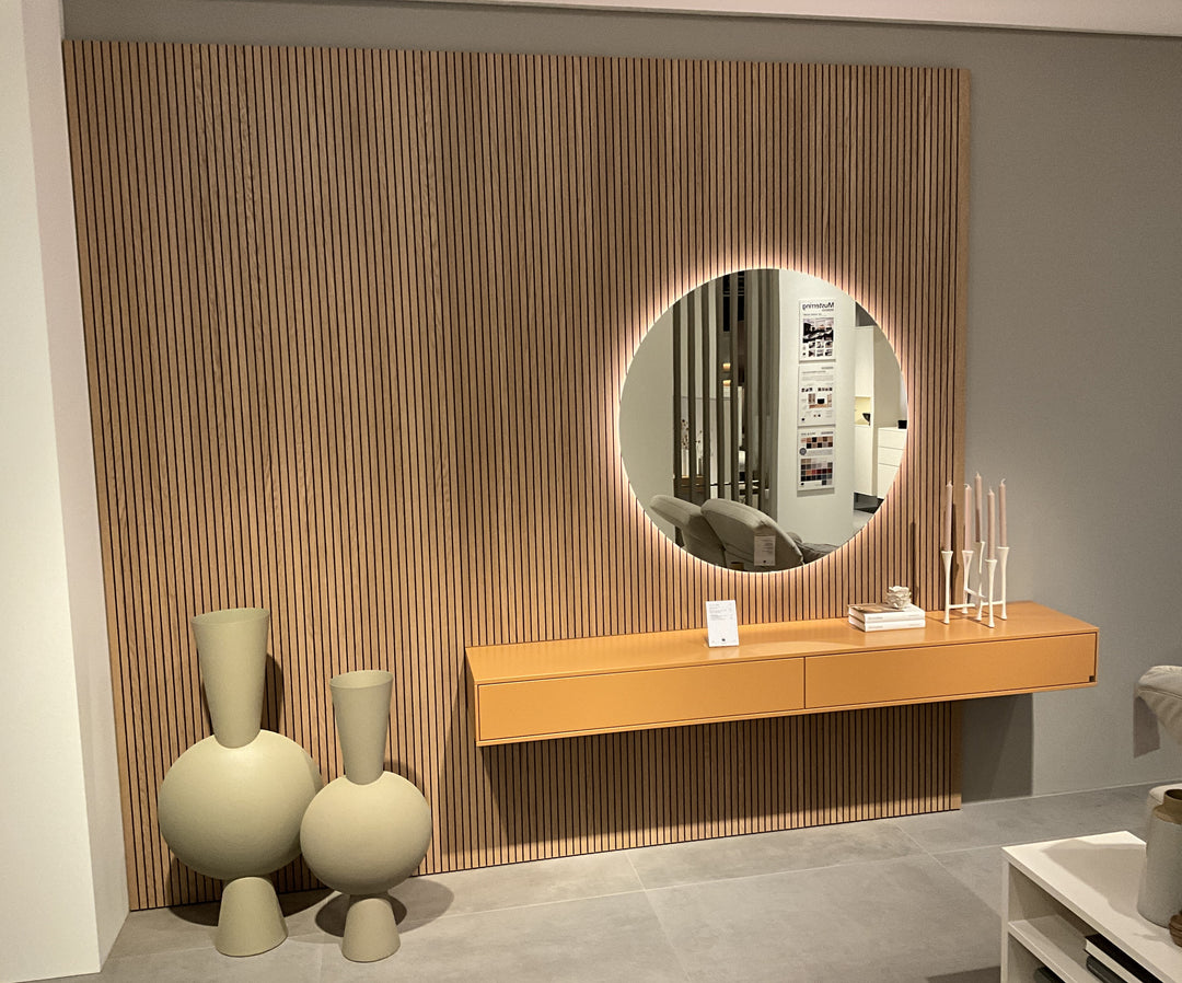 Kara Frame - Musterring -  Wandvertäfelung mit Hängeelement und Spiegel