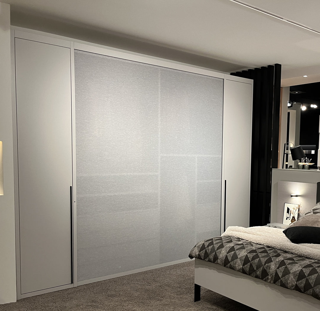 Comfort Close - Kleiderschrank mit Textiler Front