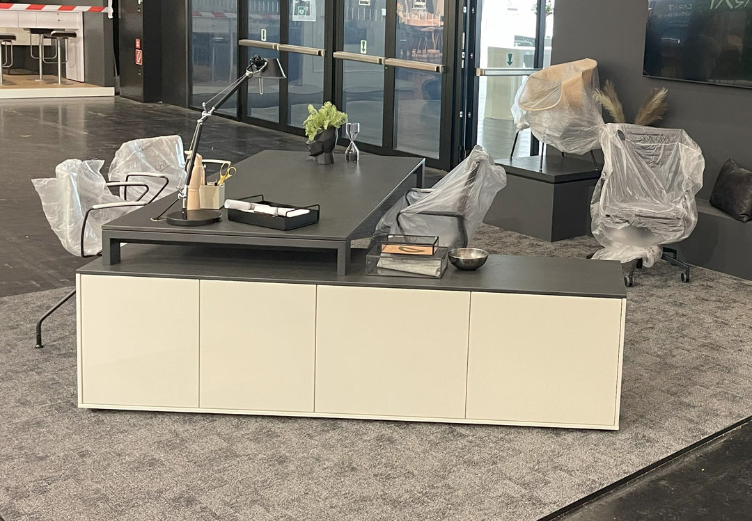 Deviso - B - Schreibtischkombination mit Raumteiler