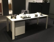 Kara Frame - Musterring - Schreibtisch mit Rahmengestell