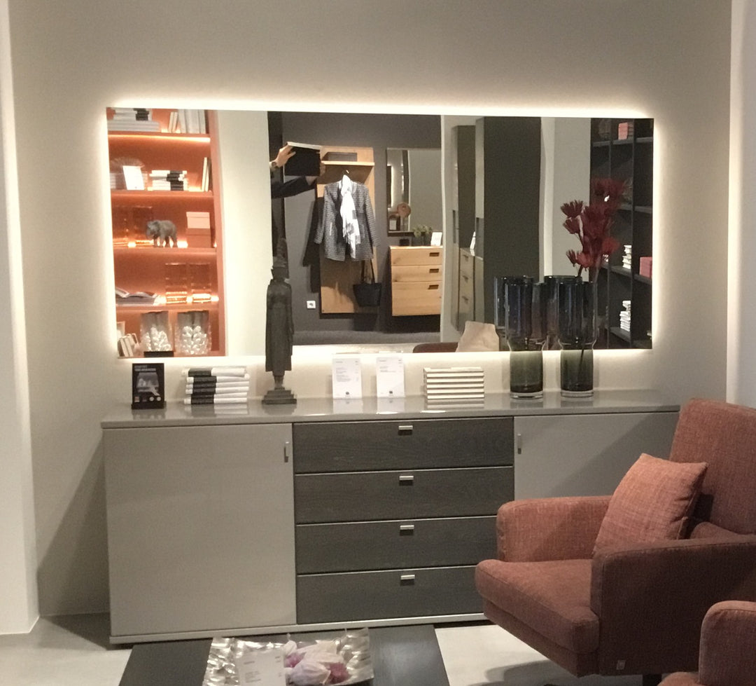 Kira System - Musterring - Sideboard mit Sockelgleitern Wandspiegel eckig B195