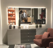 Kira System - Musterring - Sideboard mit Sockelgleitern Wandspiegel eckig B195