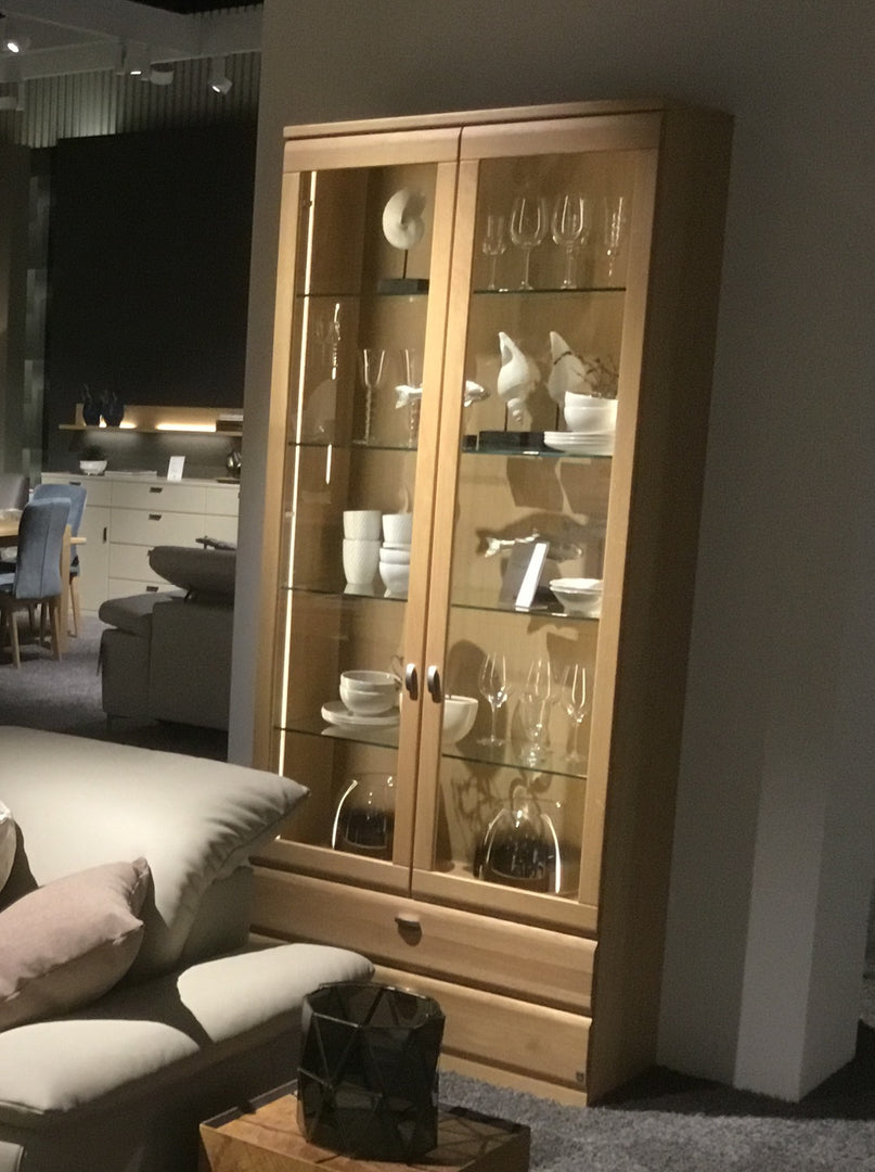 Kiana - Musterring - Vitrine