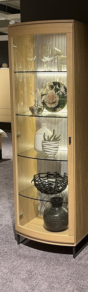 Opus - Vitrine mit Kufen