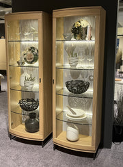 Opus - Vitrine mit Kufen